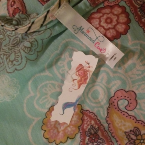 Bathing suit cover up - Picture 3 of 3